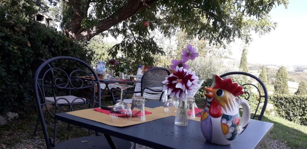 Agriturismo Biofattoria L'Upupa مونتالشينو المظهر الخارجي الصورة